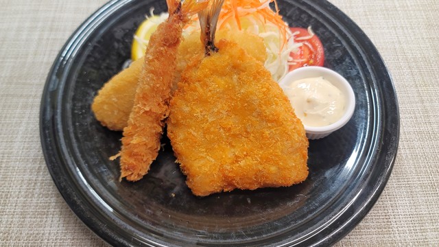 ミックスフライ定食